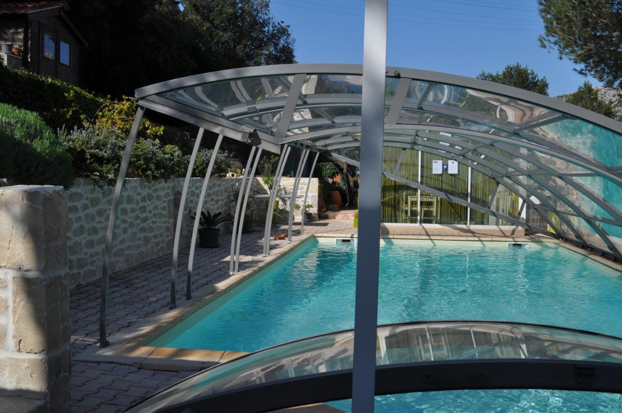 Lou Pin Dou Papet Bed & Breakfast Roquevaire Luaran gambar